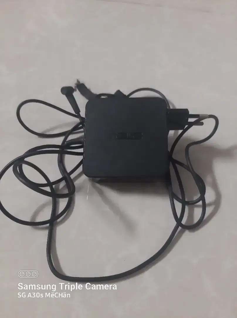 Charger Asus ADP-65DW C