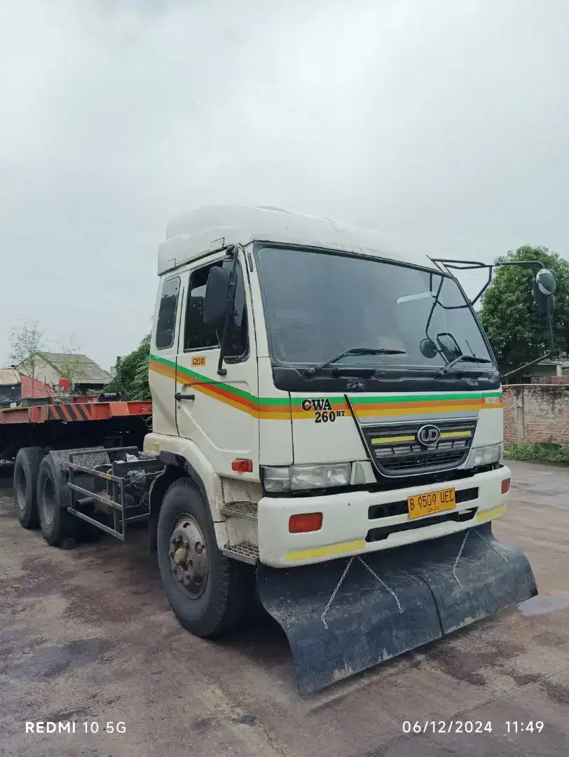 Dijual Kelapa Trailer Nissan Cwa 260TH Siap Pakai.