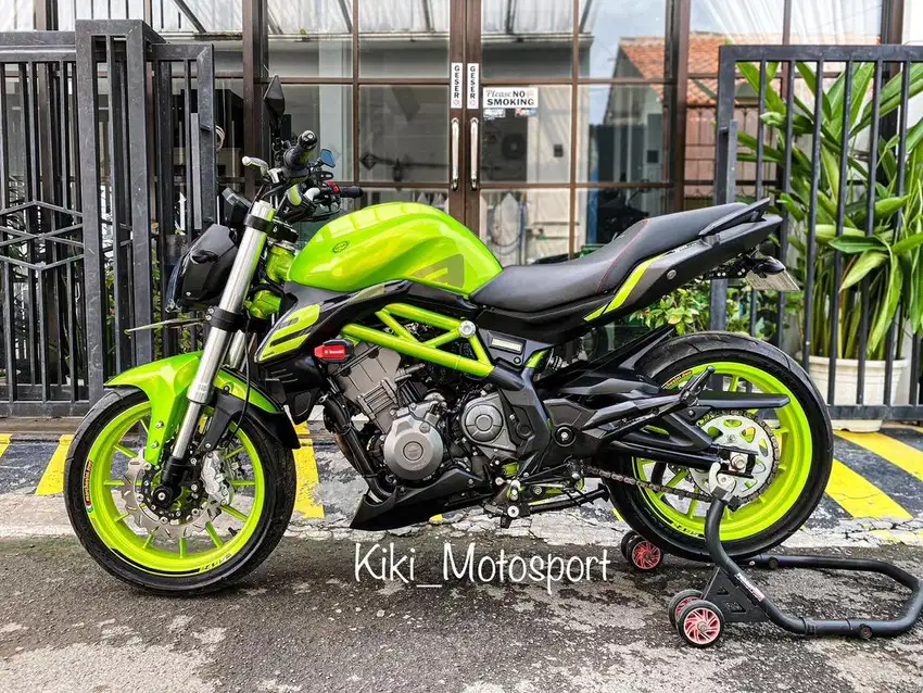 Benelli tnt 249s 2019 km 2rb persis baru