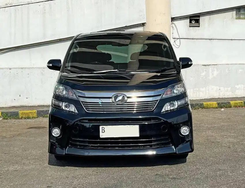 DP 10jt bs TT Vellfire ZG 2013 AT 2.4 Matic Toyota Non Premium Sound