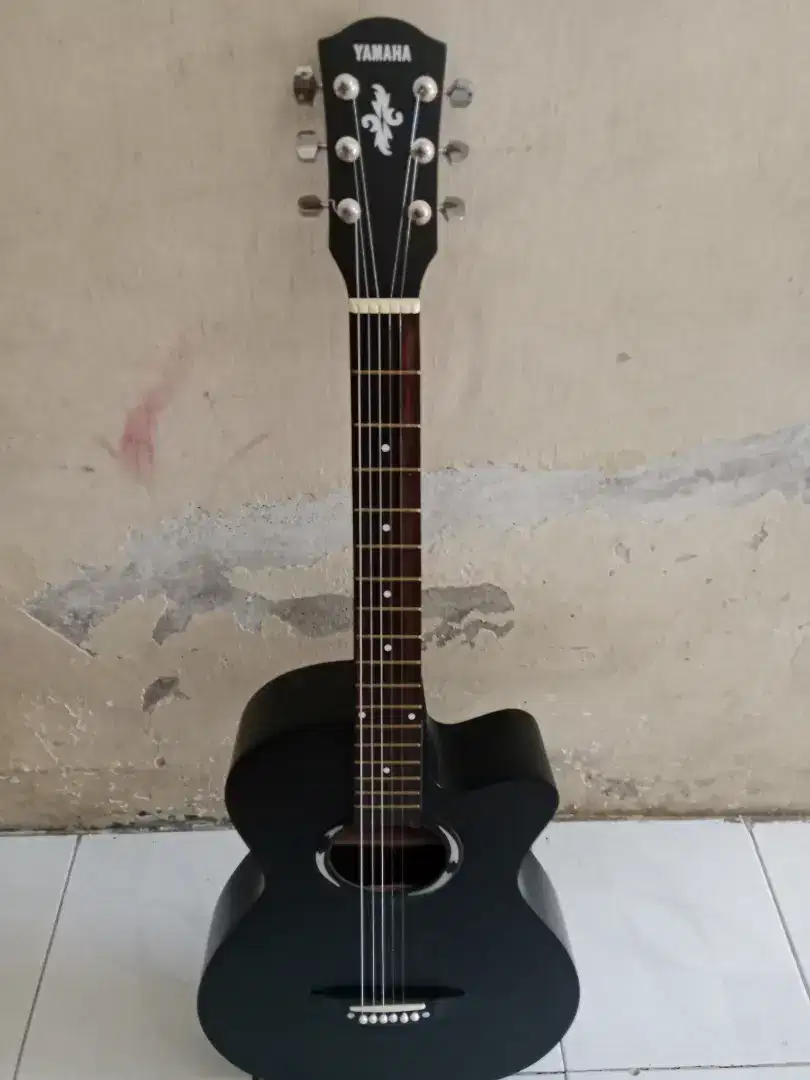 JUAL GITAR YAMAHA FG-500 TANAM BESI MASIH MULUS