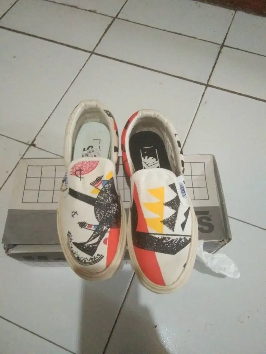 Sepatu vans  moma