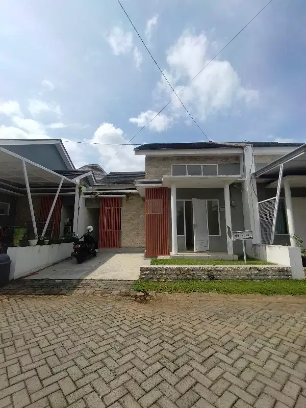 RUMAH READY STOK JALAN CENDRAWASIH JEMBER