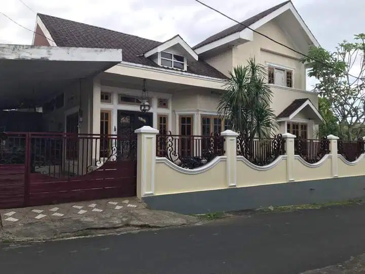 Rumah mewah banting harga di perum Marco duta