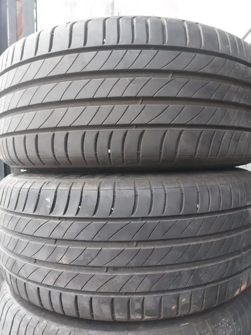 Ban 225 45 R17 Michelin primacy4