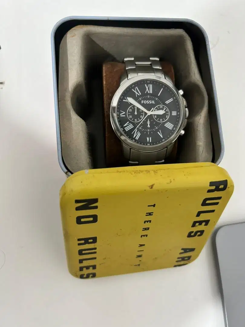 Jam Fossil Stainless Grant Chronograph