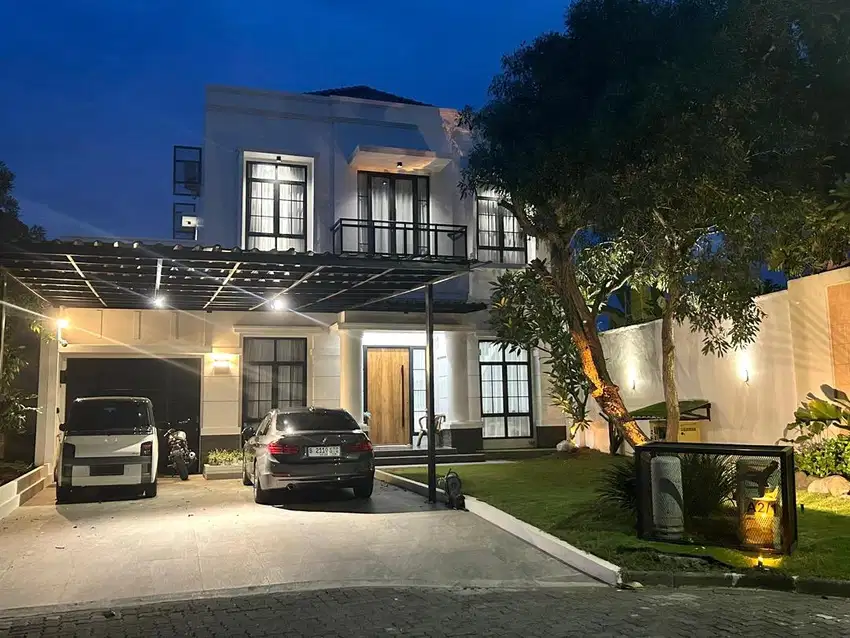 Rumah Istimewa lokasi premium Graha Padma