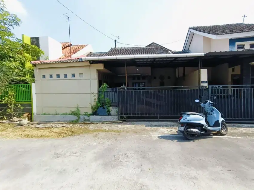 Rumah Bagus Dekat Alana dan UMS Semi Furnish