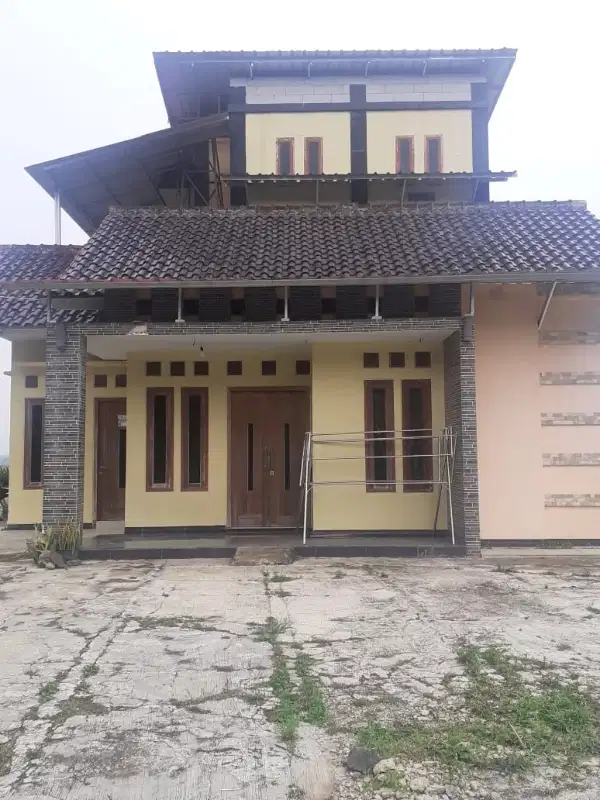 dijual cepat rumah serasa vila. aman tentram nyaman