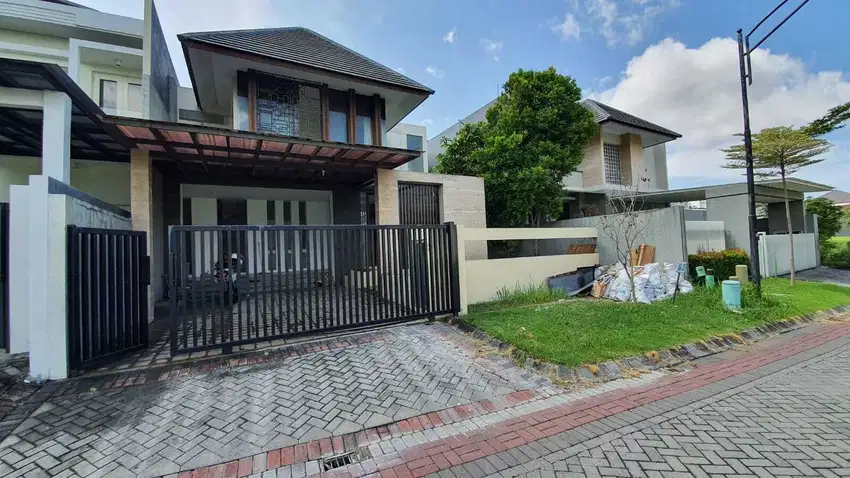 Dijual Cepat Harus Segera Laku! Rumah Graha Family