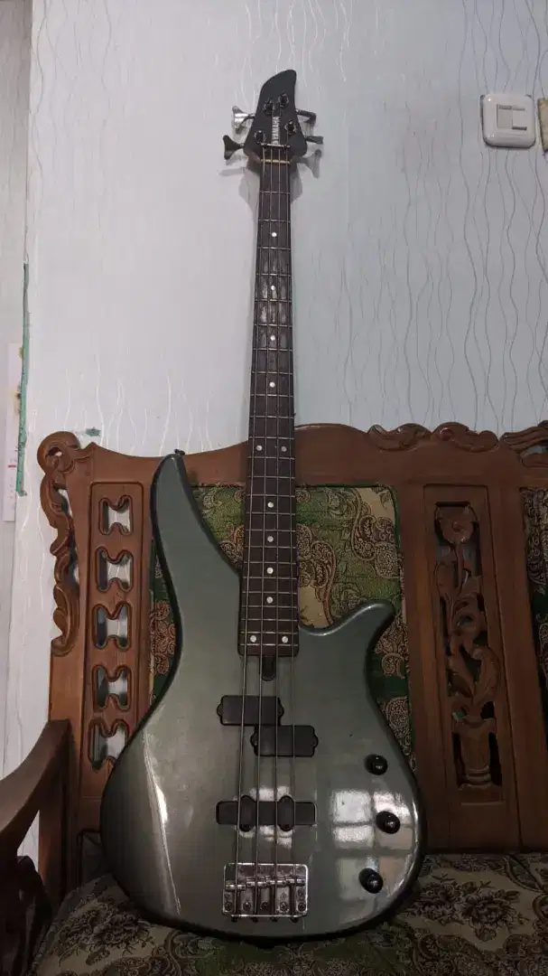 Bass yamaha original