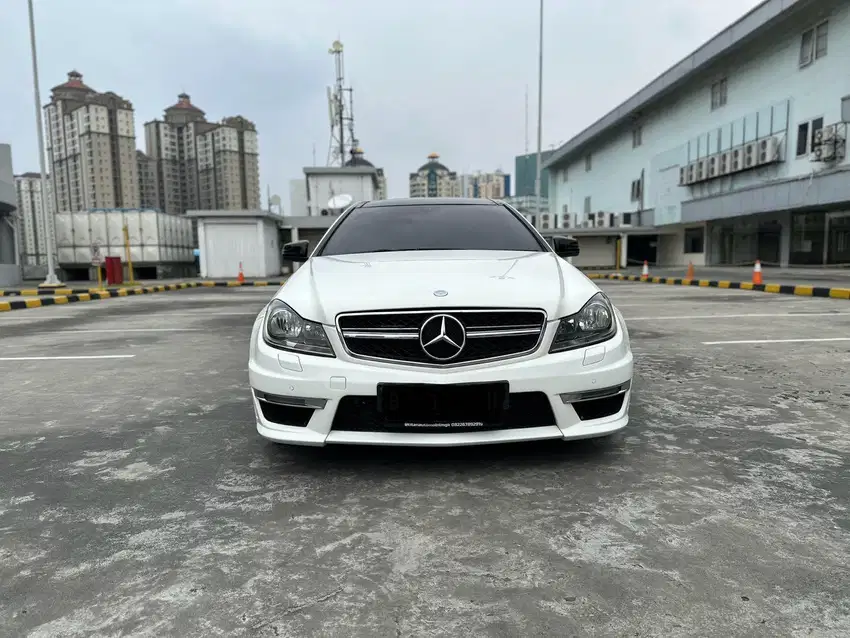 Mercy C180 AMG Coupe 2012 Putih