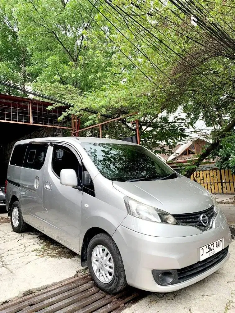 JUAL EVALIA XV ( AT ) 2013 ( DP : 15 Jt )