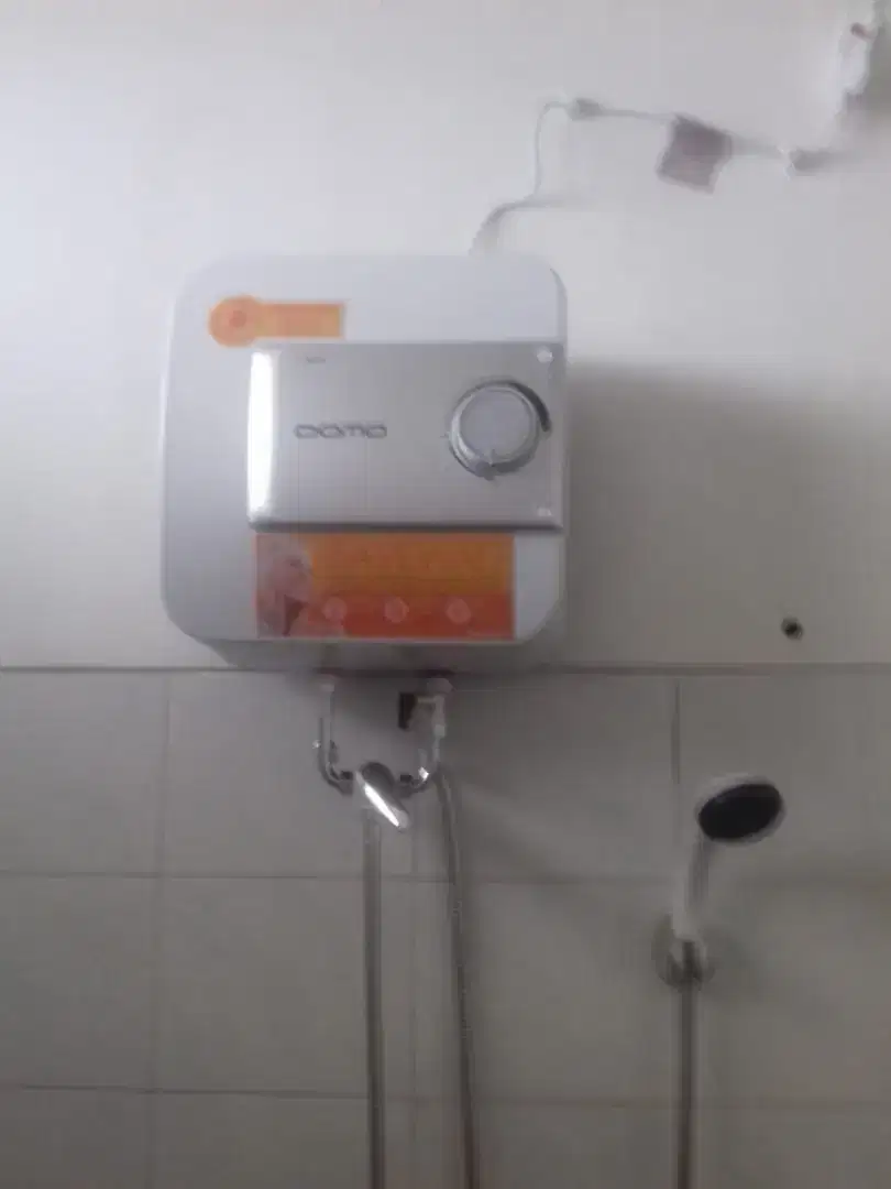 WATER HEATER LISTRIK(MANDI AIR HANGATKU)