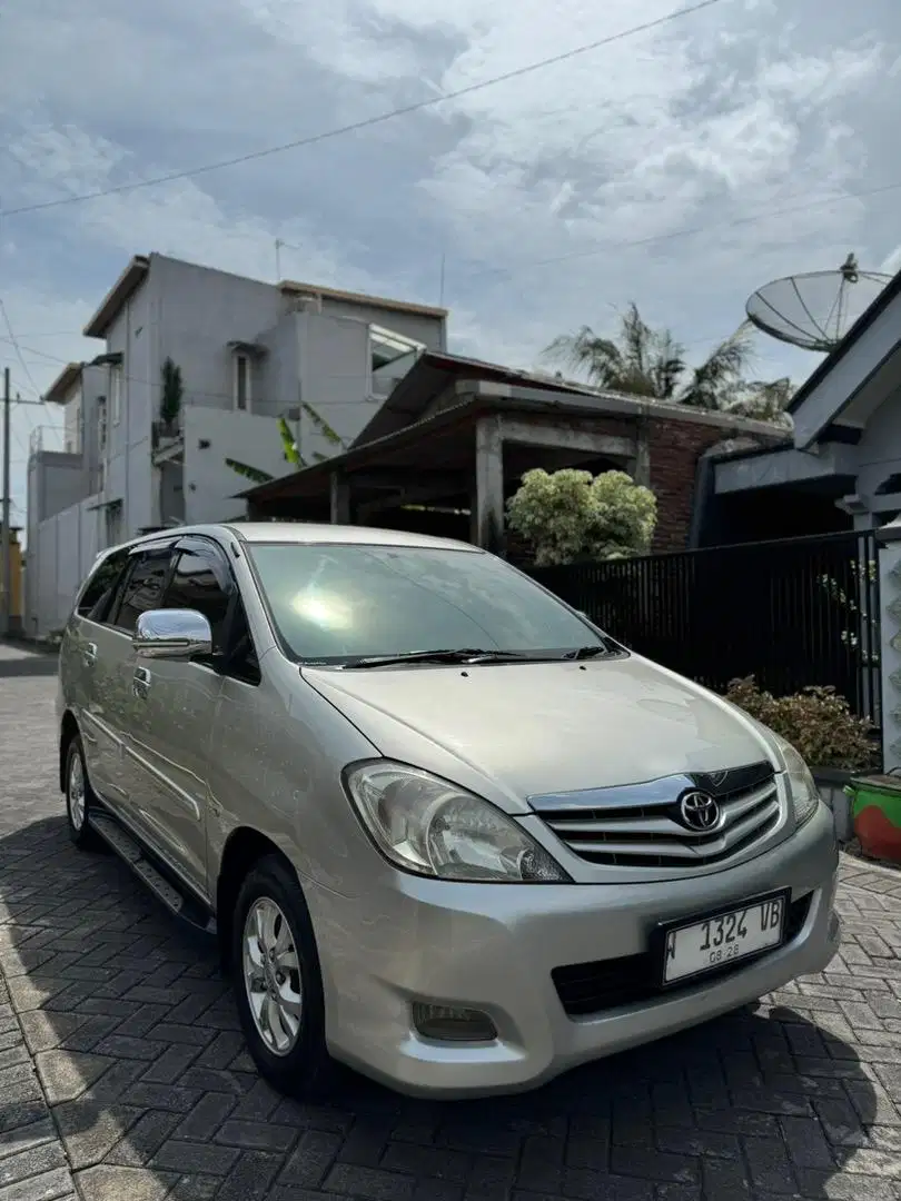 INNOVA 2.5 G MT ISTIMEWA 2011