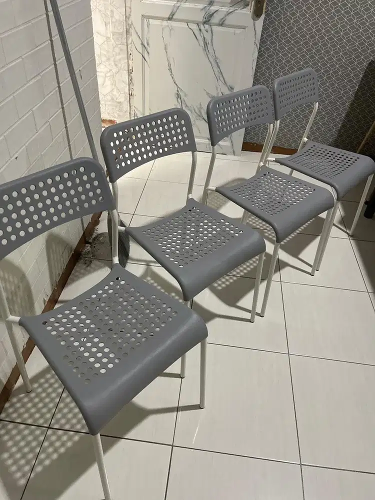 Kursi sandar / kursi makan merk ikea bekas