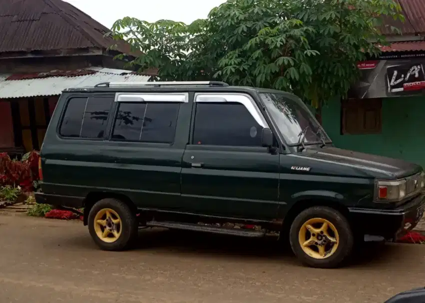 Jual mobil tua tahun 1991 kijang super