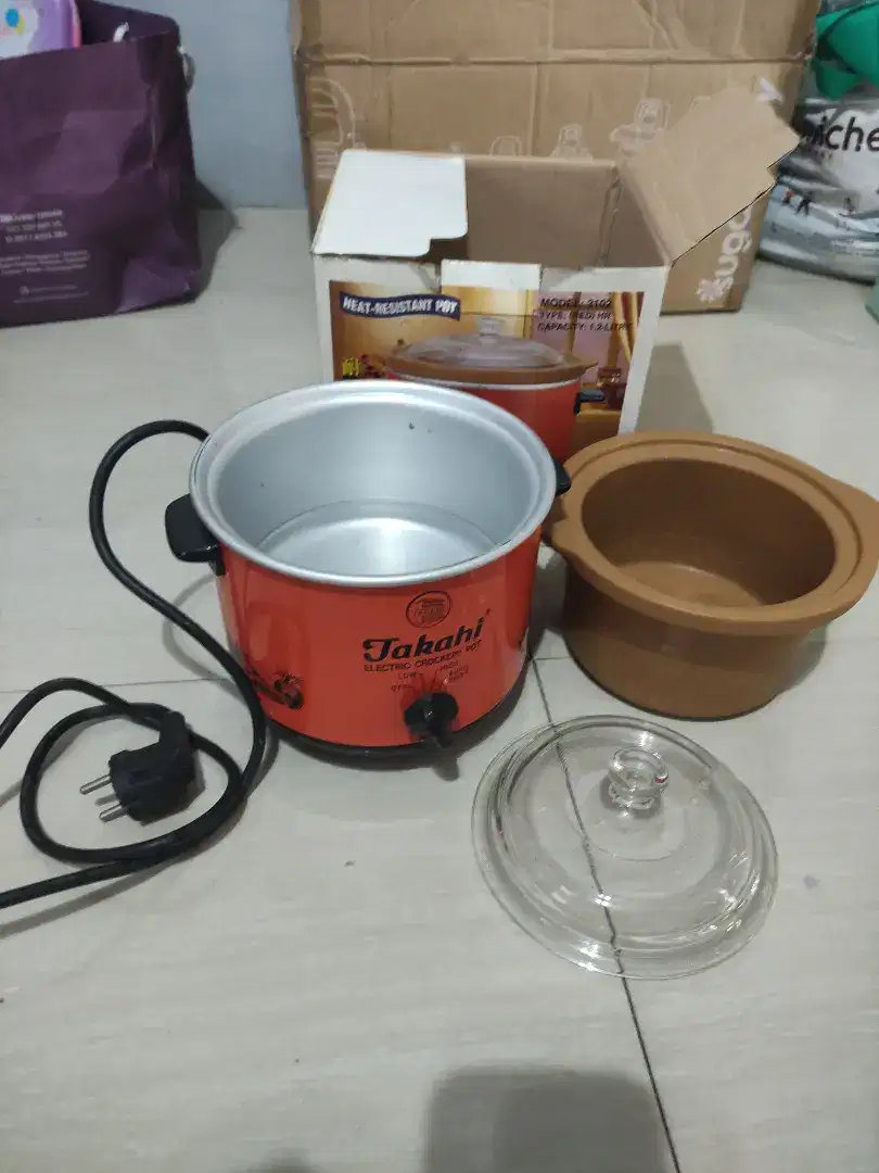 Slow cooker merk takahi 1.2L