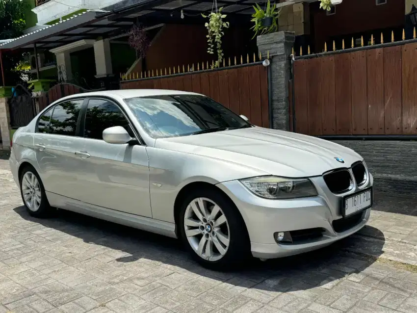 BMW 320i E90 Facelift