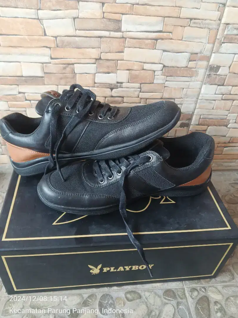 Sepatu Playboy PI6496BK allen 2005