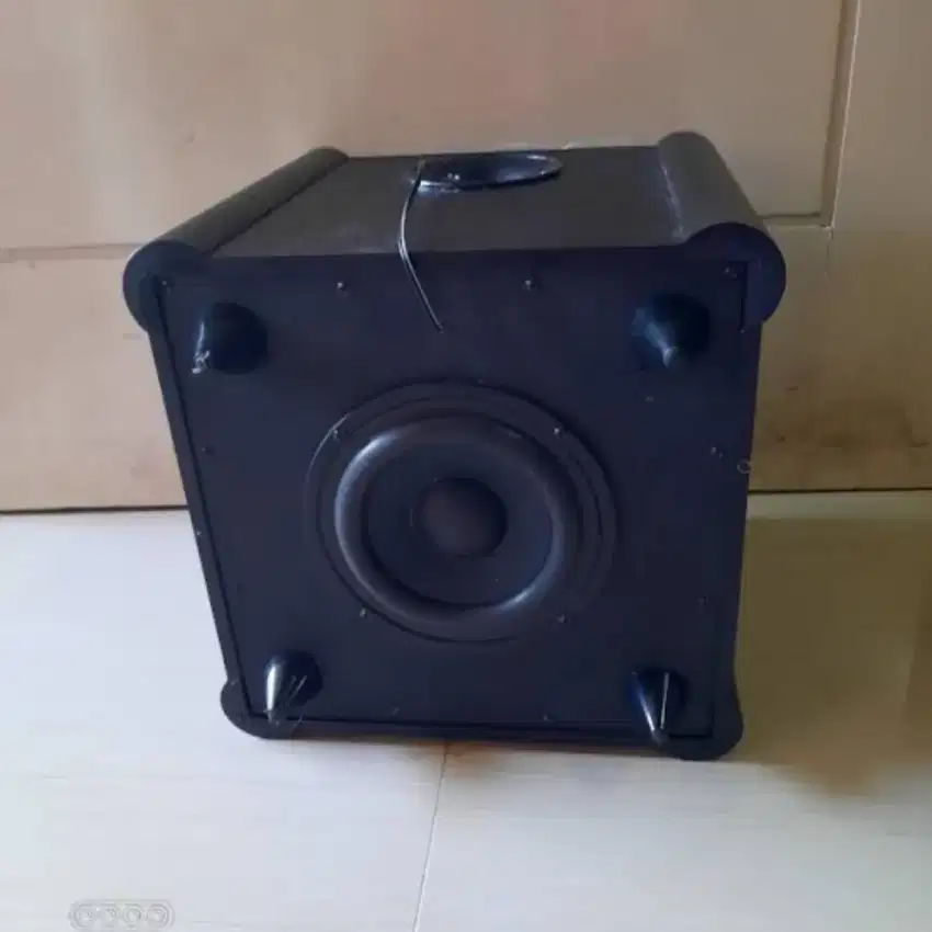 Dijual Subwoofer Polytron Bawaan Tivi Polytron Cinemax 50 Inch