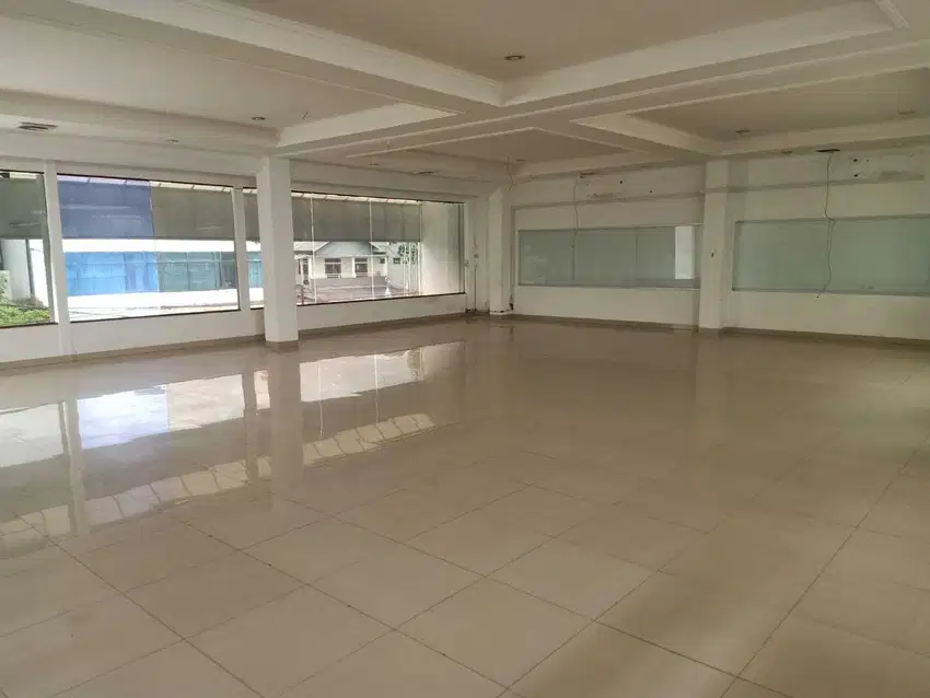 Kantor / Gedung Siap Pakai 3 Lantai Sayap Setiabudi