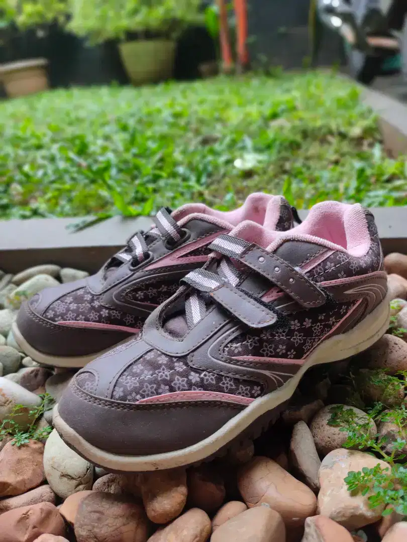 Sepatu anak buble gummers size 34