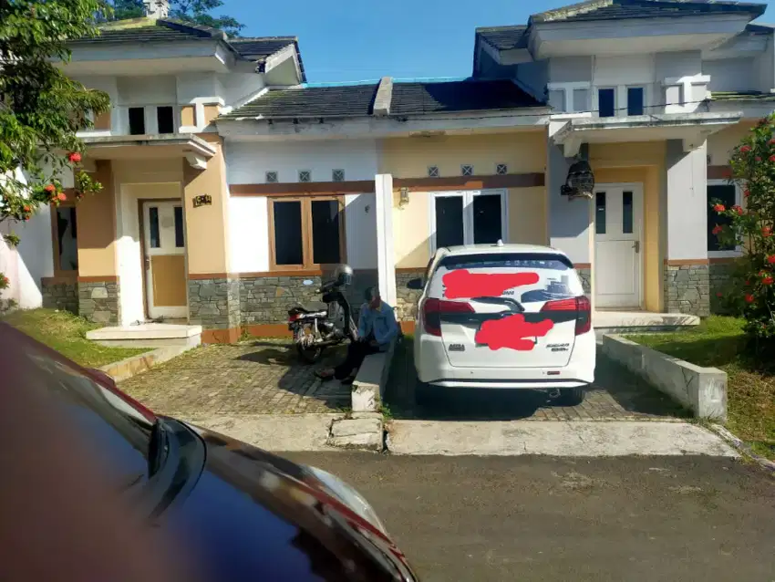 Dijual dua unit rumah di tugu mutiara