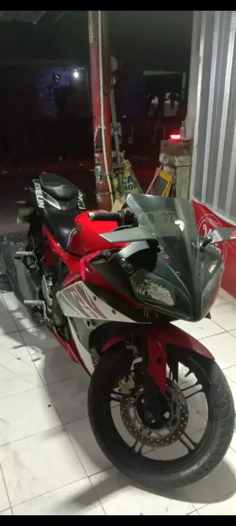 Jual Motor R15 V2 tahun 2014