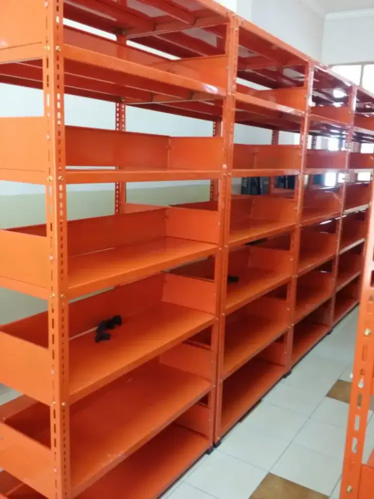 Rak besi siku lobang serbaguna