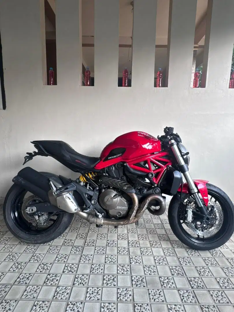 Ducati monster 821 tahun 2016