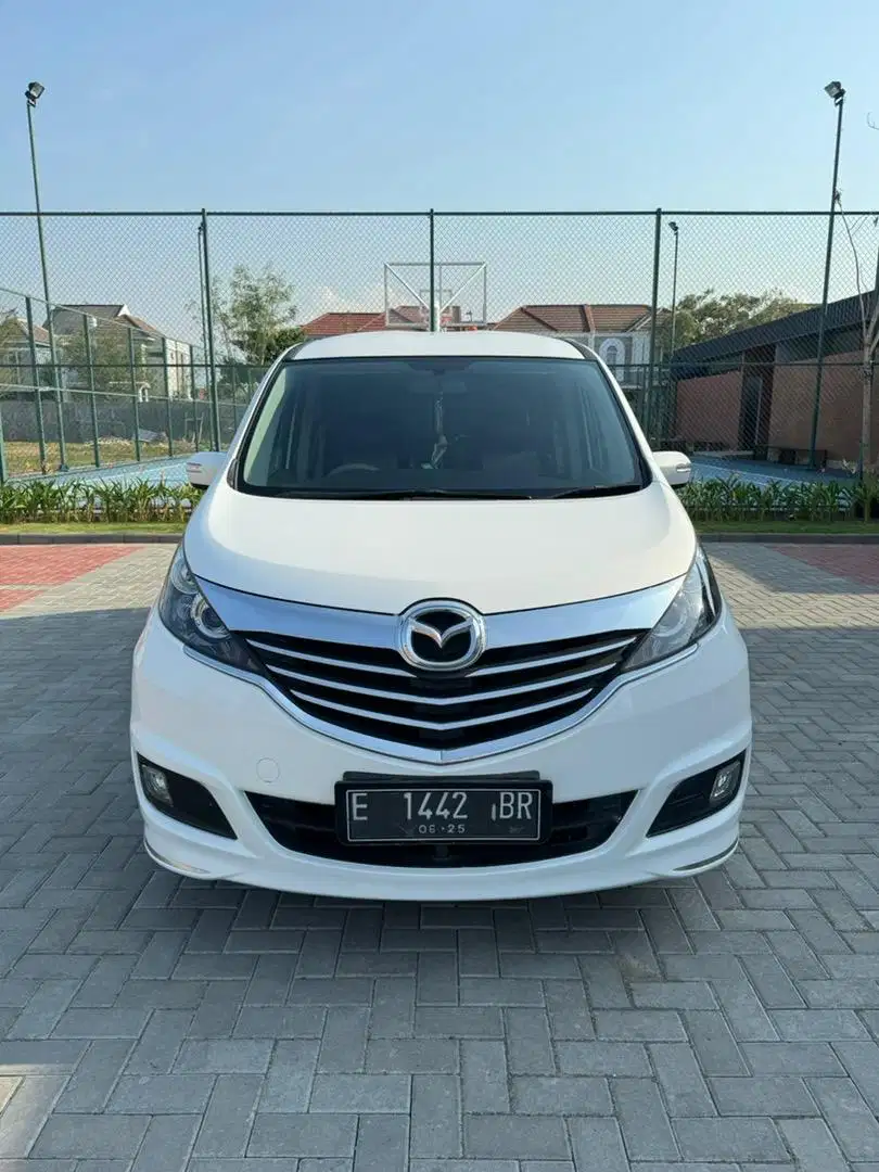 Mazda Biante 2.0 Skyactive AT 2015