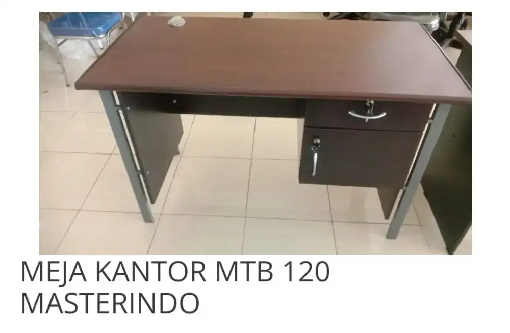 meja kantor kaki besi / meja kantor TKDN