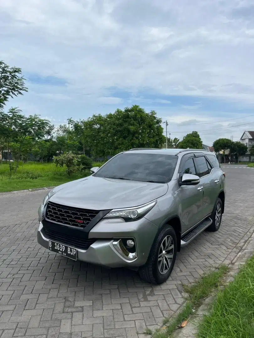 Toyota Fortuner VRZ AT