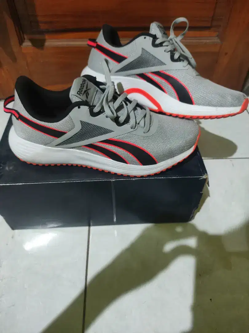 Jual murahhhhh Sepatu Reebok lite plus 3 original