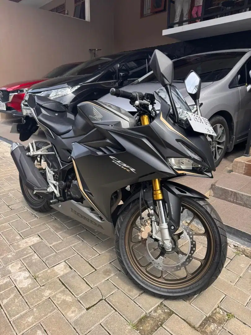 CBR 150 R 2023 LOW KM