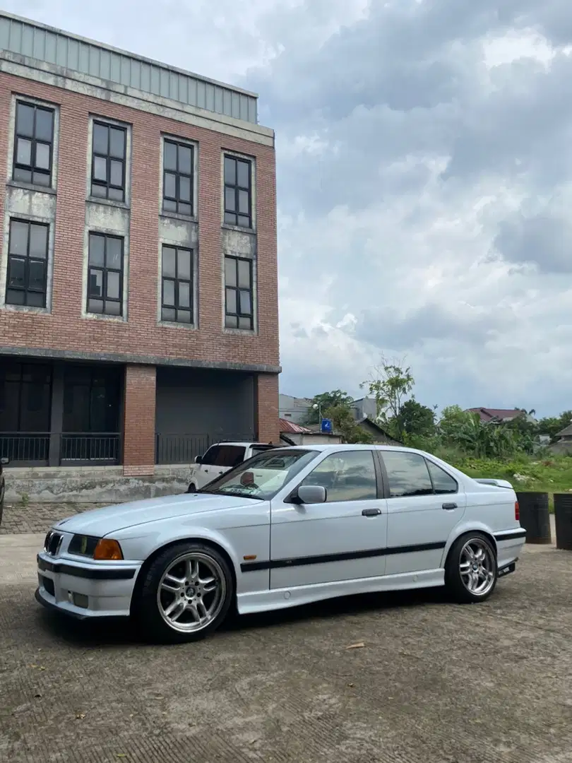 BMW e36 323i 1997