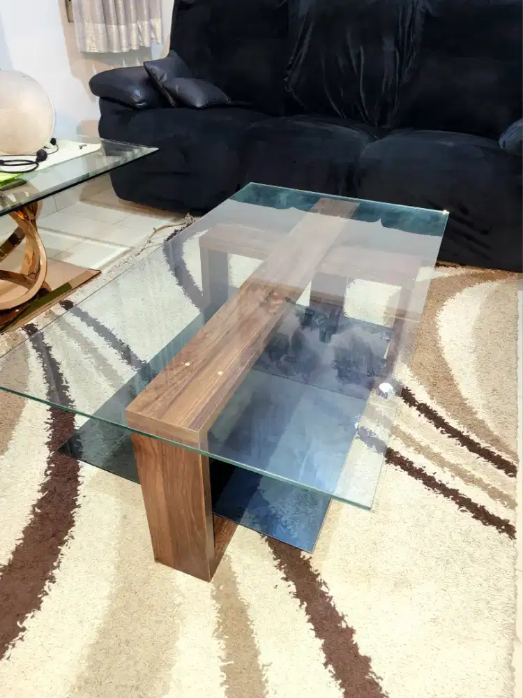 Meja Tamu Kaca Mewah 2 Tingkat Elegan Kayu Jati Finishing Glossy