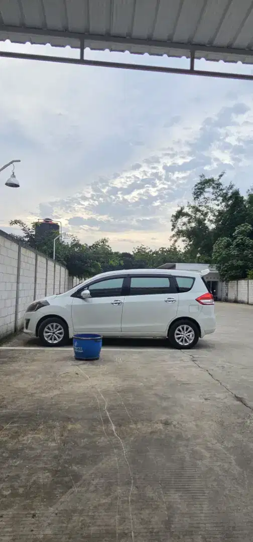 Suzuki Ertiga 2012 siap pakai