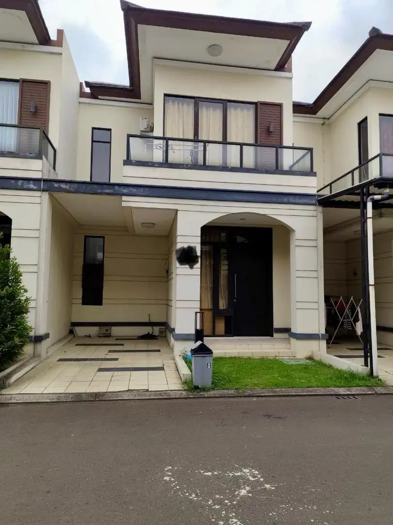 Over kredit Rumah modern Lavon