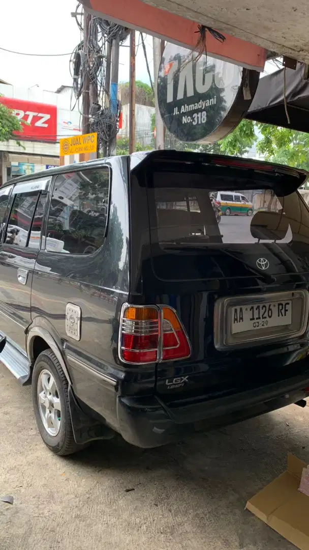 Toyota Kijang LGX  2004 Bensin