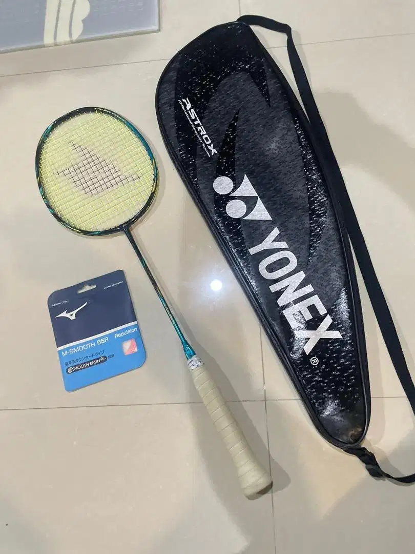 Yonex belas sperti baru