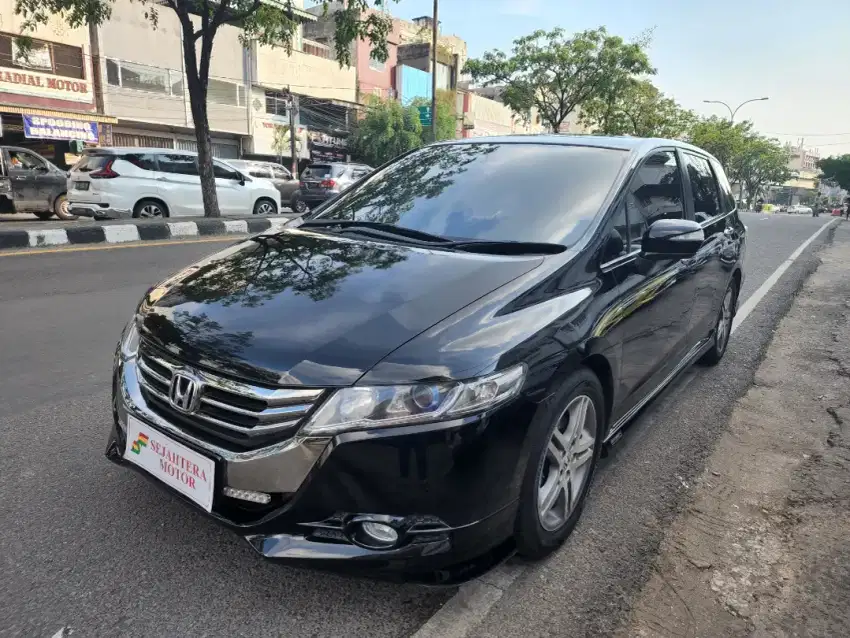 [FORSALE] Honda Odyssey 2.4 RB3 AT 2012/2013 KM LOW 50RBAN SIAP PAKAI