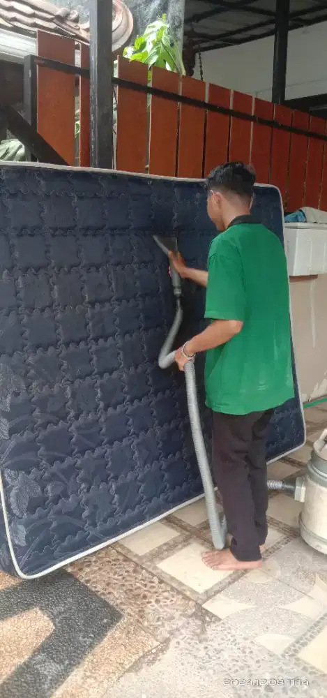 Jasa cuci sepringbed membersihkan tungau cuci sofa jok mobil panggiln