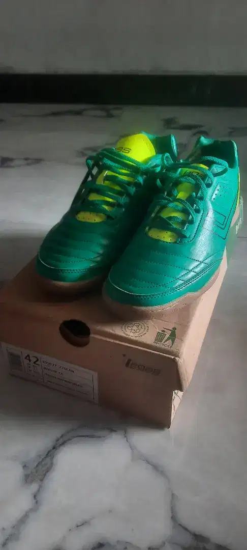 Sepatu Legas size 42 seperti baru