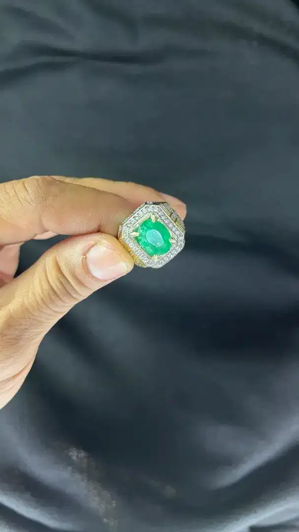 Zamrud Natural Emerald Beryl