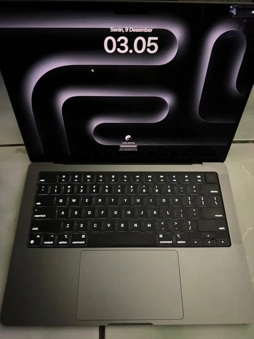 MacBook pro 14inch M3 8/1tb