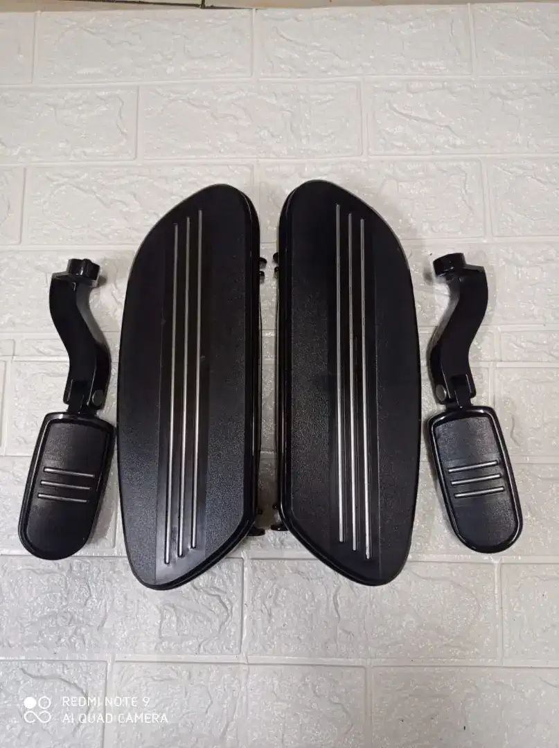 Harley davidson floor board touring