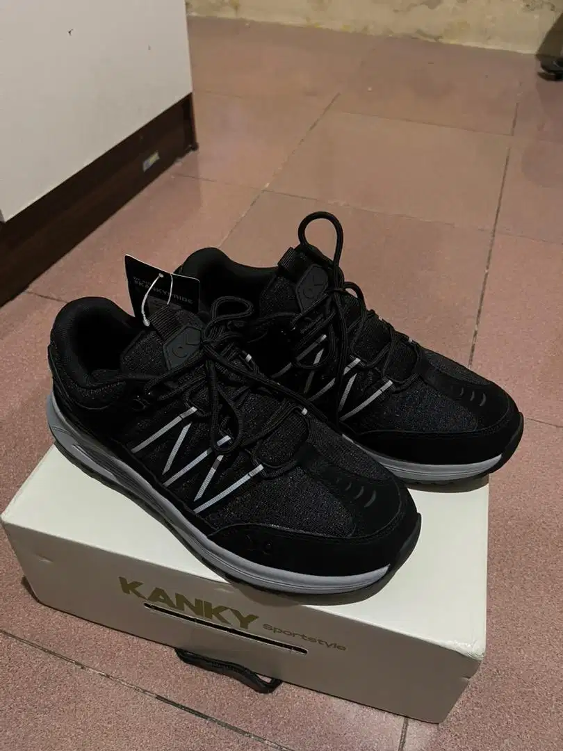 SEPATU KANKY KITADAKE BLACK