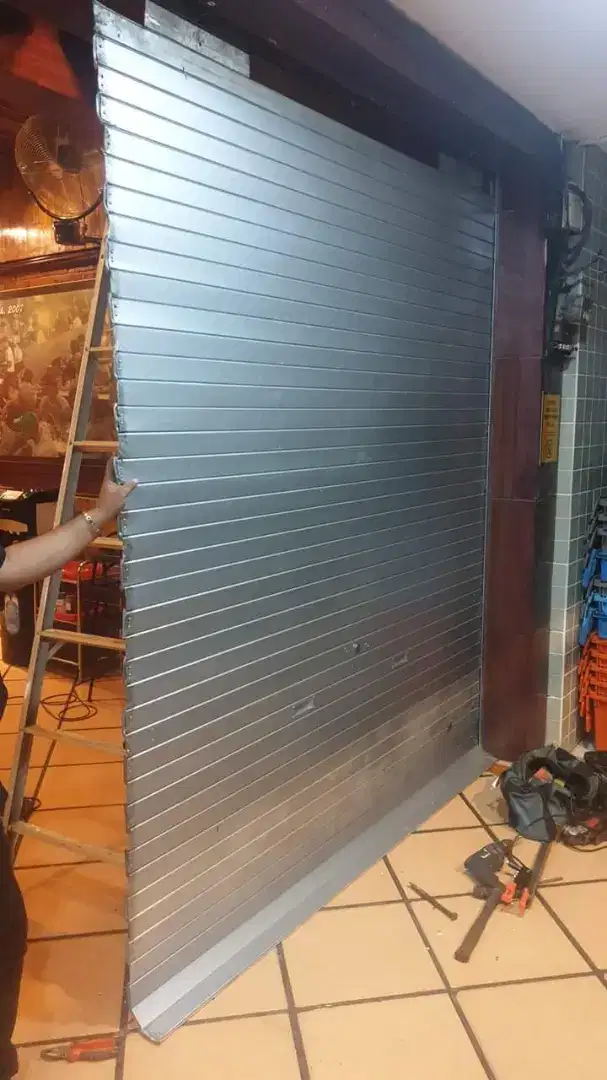 Tukang rolling door dan folding gate